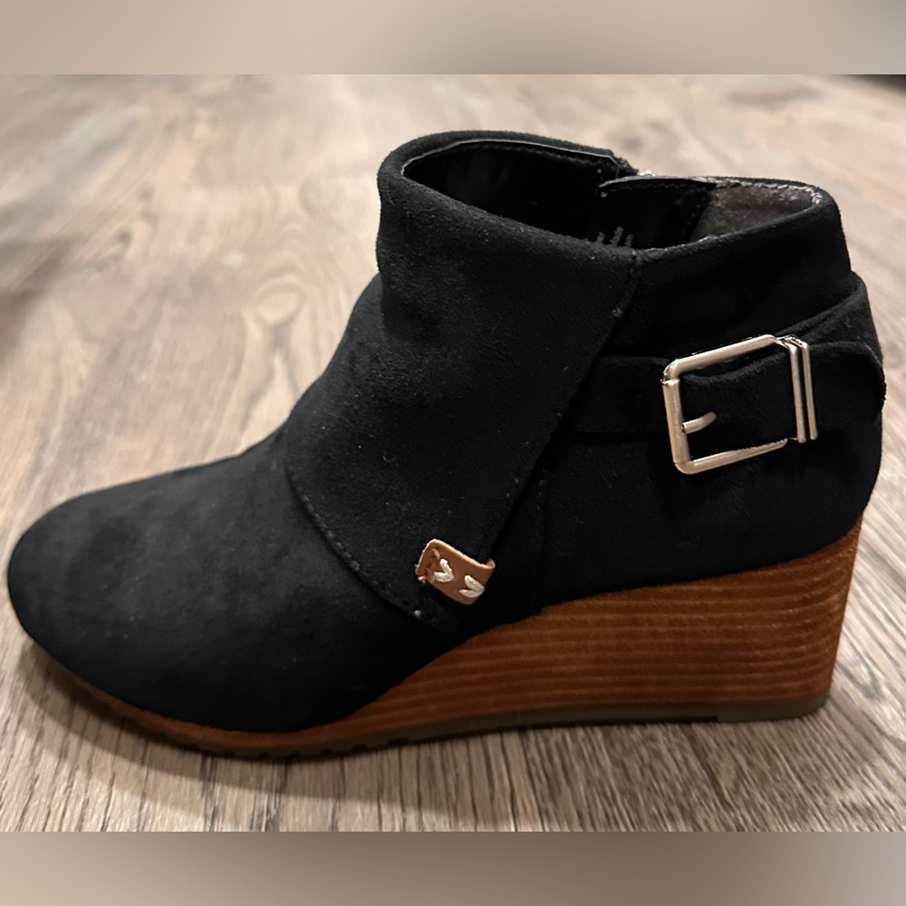 Dr. Scholl’s Create Wedge Bootie (black)